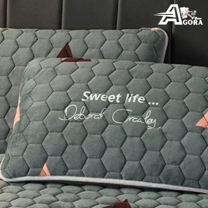 Elegantna navlaka za krevet sa jastučnicama